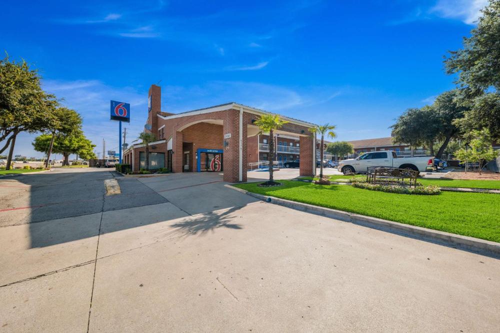 Motel 6-Plano, TX - Plano Northeast
